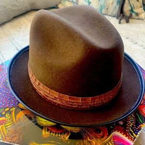 Carlos Santana Men’s Hat - M